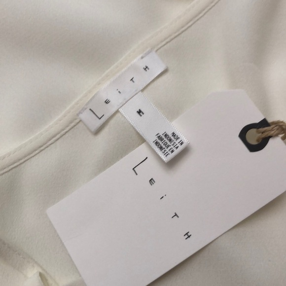 LEITH One-Shoulder Bell Sleeve Top - Picture 6 of 10